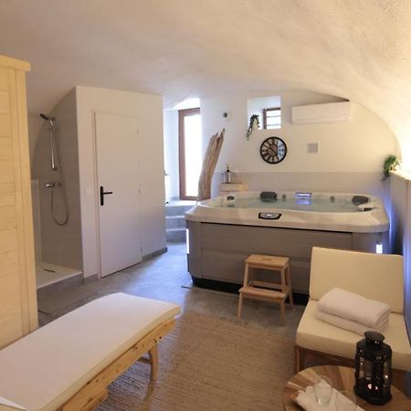 Gite De Charme Haut De Gamme Avec Jacuzzi Et Sauna Privatifs Donzère Dış mekan fotoğraf