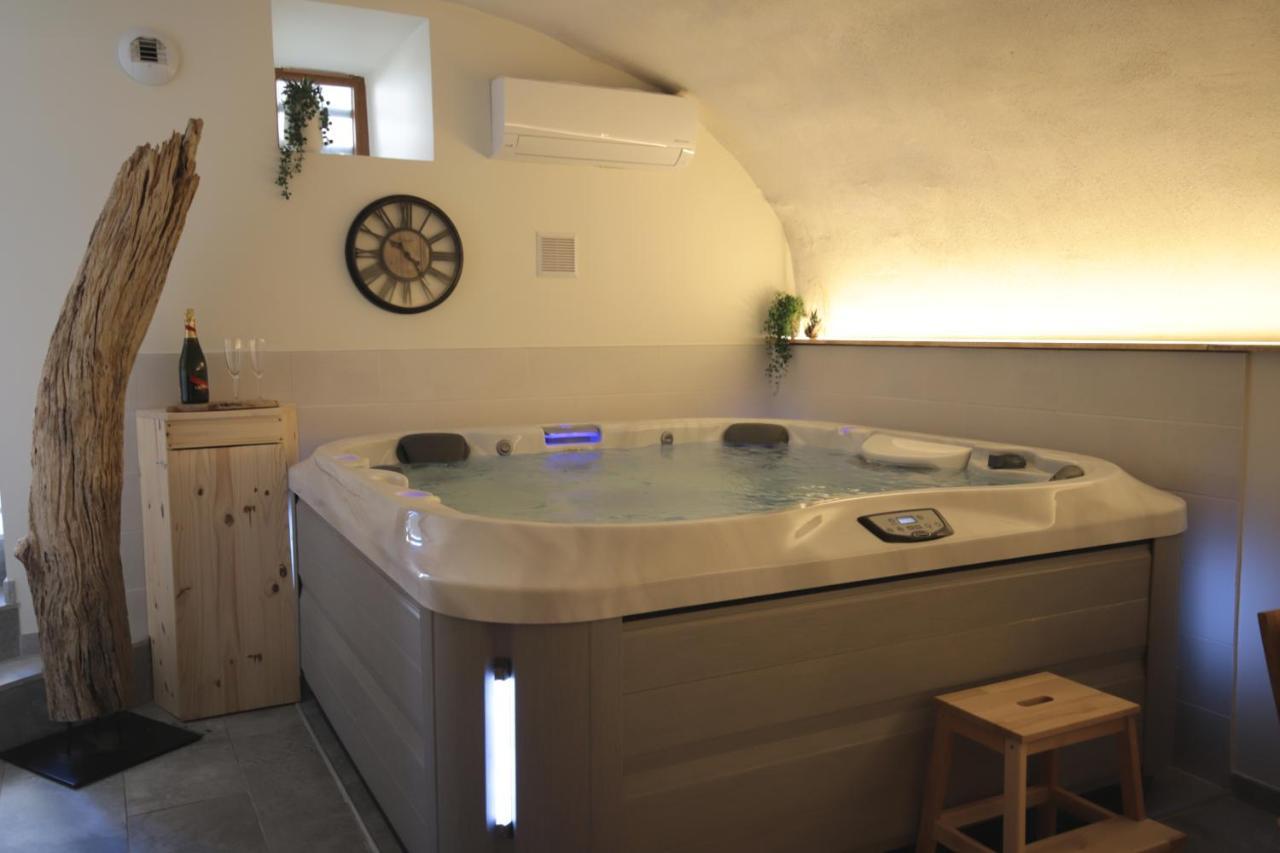 Gite De Charme Haut De Gamme Avec Jacuzzi Et Sauna Privatifs Donzère Dış mekan fotoğraf